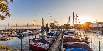 Plezierboten in de haven van Lindau aan het Bodenmeer van Werner Dieterich