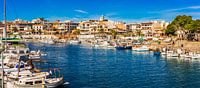 Cala Ratjada stad, idyllisch stadje aan de kust op het eiland Mallorca, Spanje van Alex Winter thumbnail