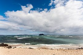 Corralejo beach on Fuerteventura with volcanic views by Peter de Kievith Fotografie