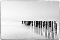 Wellenbrecher Westkapelle schwarz-weiß high-key