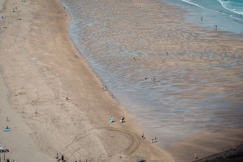 Beach scene at the Atlantic Ocean