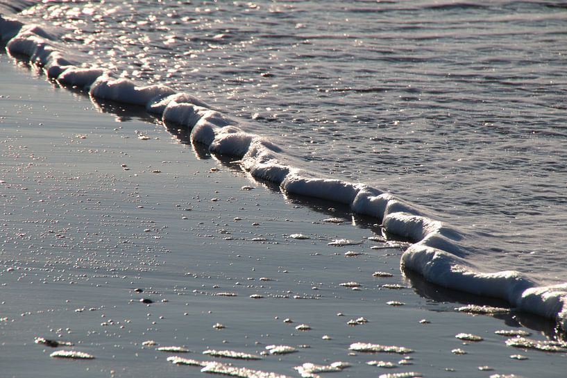 Silver foam by Corinna Vollertsen