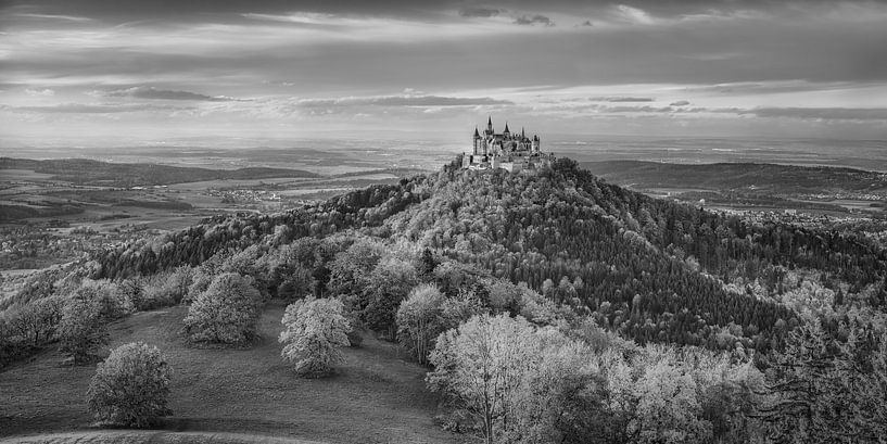 Kasteel Hohenzollern in zwart-wit. van Manfred Voss, Zwart-Wit Fotografie