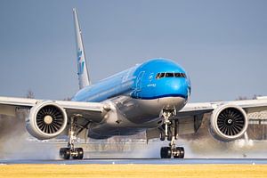 KLM Boeing 777 touchdown by Dennis Janssen