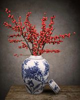 Stilleven besjes in vaas: "Rood wit blauw"