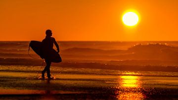 Surfers Sunset van M DH