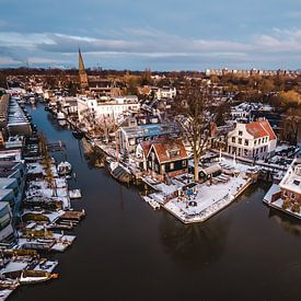 Die Schleuse, im Winter im Morgenlicht von Mike Helsloot