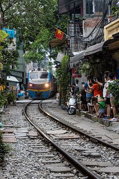 Trainstreet dans la vieille ville de Hanoi