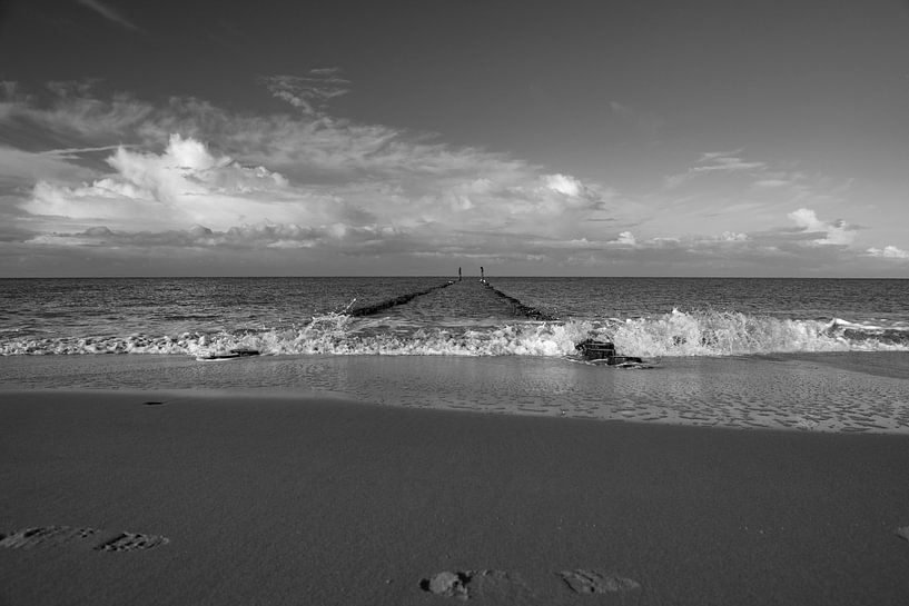 Zeeland beach at Oostkapelle in black and white by anne droogsma
