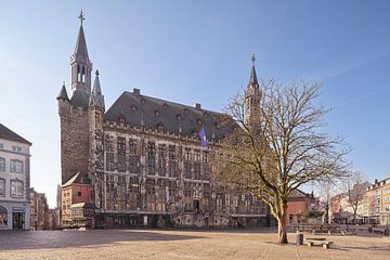 Stadhuis van Aken in het ochtendlicht van Rolf Schnepp