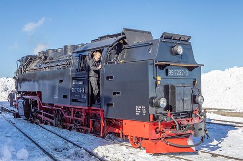 De Brockenbahn bij het station Brocken (Saksen-Anhalt)