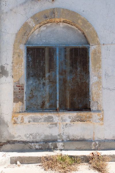vintage raam met boog von Eline Oostingh