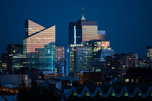Avondlichtjes in een Brussels stadspanorama