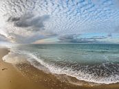 Lichtspiel von Wolken und Meeresnebel von Jan Huneman Miniaturansicht