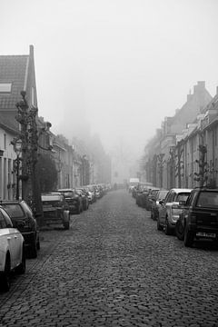 Buren in de mist van Pieter van Zetten