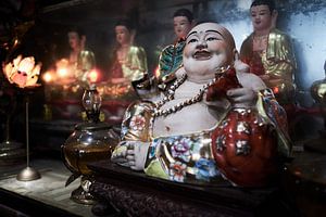 Buddha in Vietnamese tempel van Karel Ham