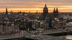 Sky High in Amsterdam van Scott McQuaide