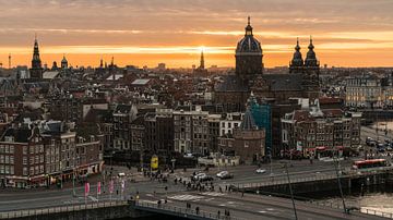 Sky High in Amsterdam van Scott McQuaide