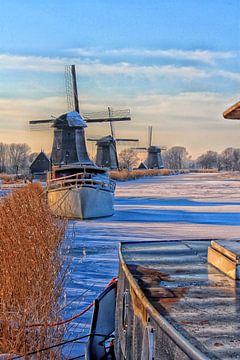 3 windmolens op een rij in ring vaart van Paul Franke