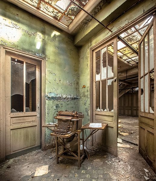 Ancien immeuble de bureaux Urbex par Olivier Photography