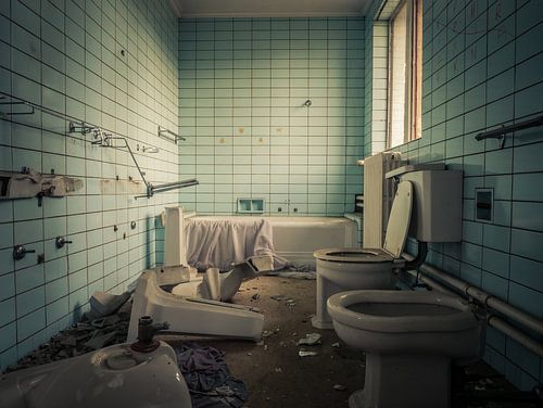 Badkamer in Vervallen Villa