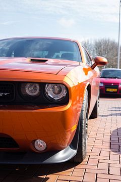 Dodge Challenger SRT Oranje van thomaswphotography