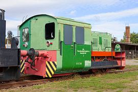 Alte Lok im Wissenschaftshafen Magdeburg von t.ART