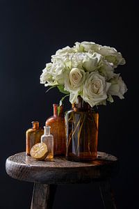 Stilleven met witte rozen en citroen van Affect Fotografie