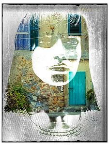 The turquois door and the oriental woman