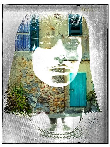 The turquois door and the oriental woman