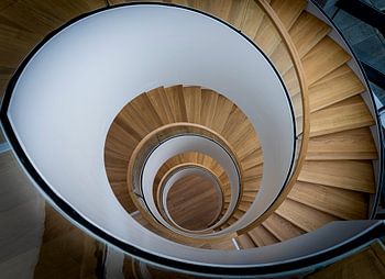 Nehmen Sie die Treppe