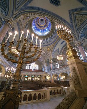 Innenraum der Großen Synagoge in Szeged, Ungarn von Laszlo Regos
