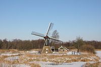 De molen van de Weerribben in de winter