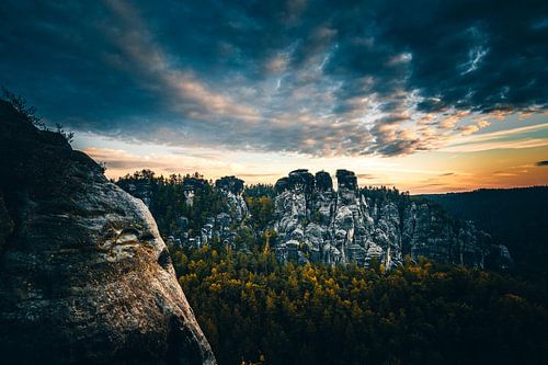 Een prachtig uitzicht over het Elbezandsteengebergte in Duitsland