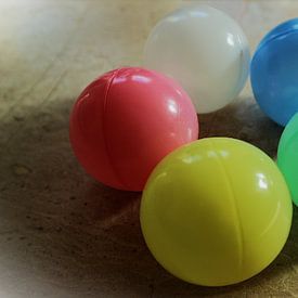 Speelgoed ballen dichtbij van hou2use