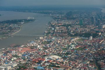 Luchtfoto Phnom Penh van Richard Wareham