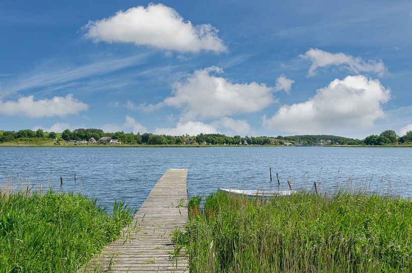 der Neuensiener See mit Seedorf,Insel Rügen von Peter Eckert