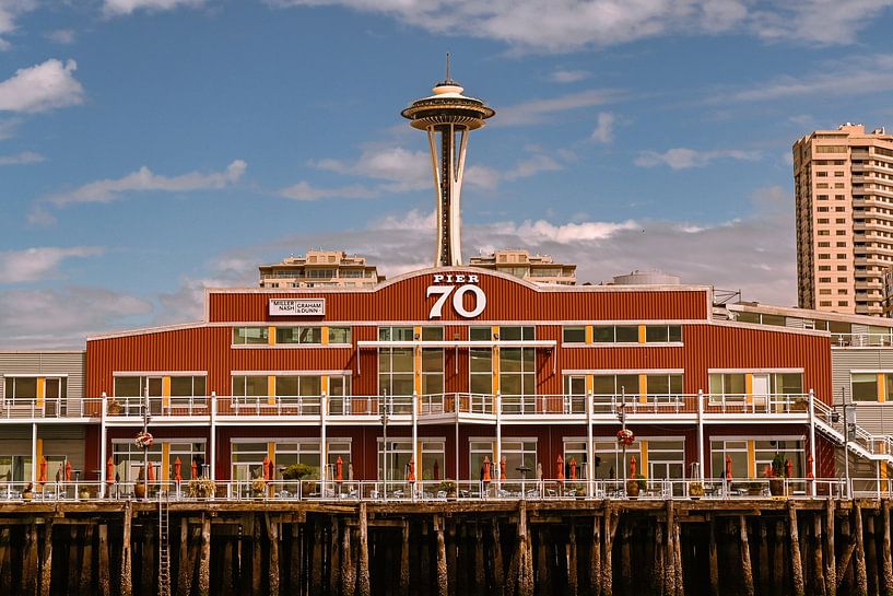 Seattle by Hello Pompoyo