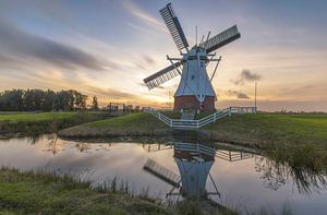 Landscape, sunset white windmill von Marcel Kerdijk