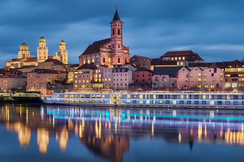 Zonsondergang in Passau, Duitsland van Michael Abid