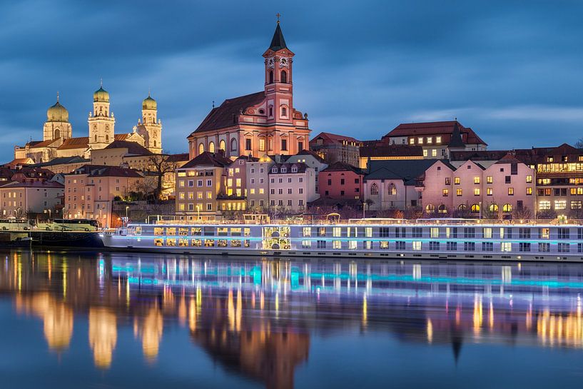 Zonsondergang in Passau, Duitsland van Michael Abid