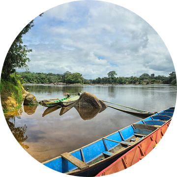 Karjoles in the Suriname river