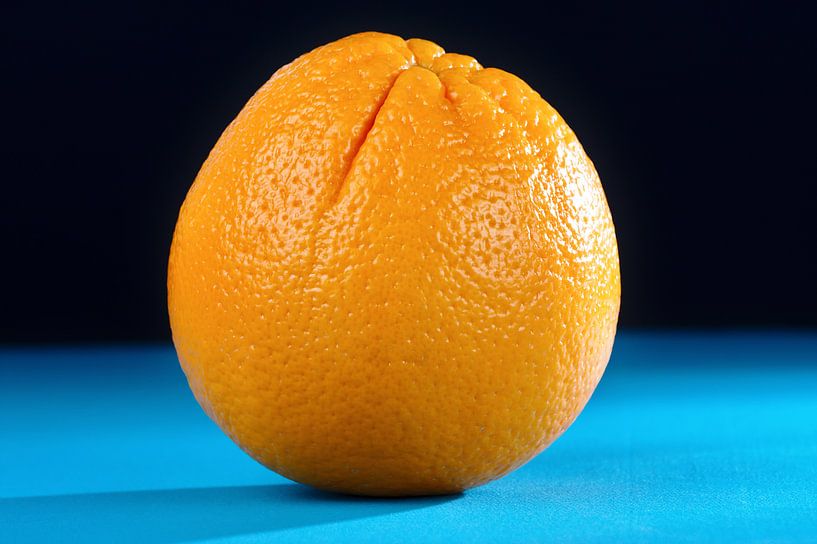 Orange on Blue par Jan Brons