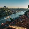 Abendlicht über Porto – Blick auf die ikonische Dom Luís I-Brücke von NZME Photography
