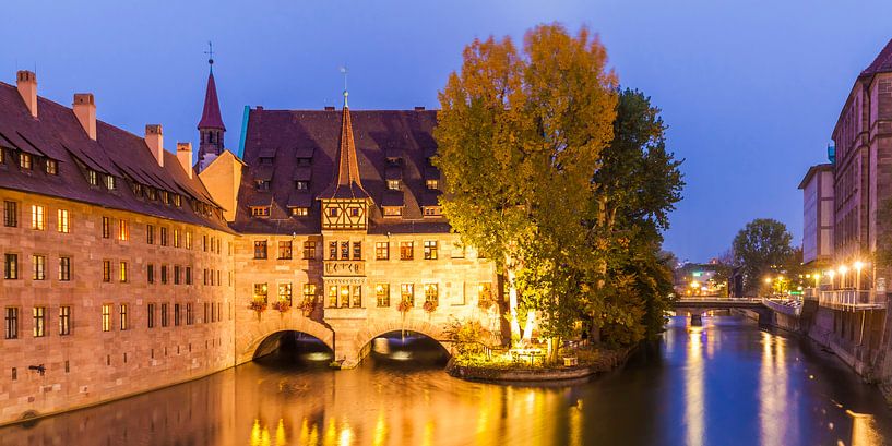 Hôpital du Saint-Esprit à Nuremberg la nuit par Werner Dieterich