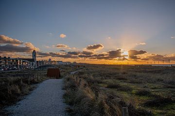 Katwijk aan Zee bei Sonnenuntergang von Wendy de Jong