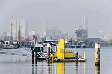 Rotterdam op een herfstochtend van Frans Blok