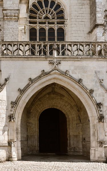 Church entrance by Mirjam Van de Geer