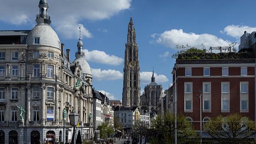 Panorama urbain d'Anvers, en Belgique, vu depuis Steenplein