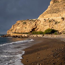Côte sous un ciel menaçant sur Willem Laros | Reis- en landschapsfotografie
